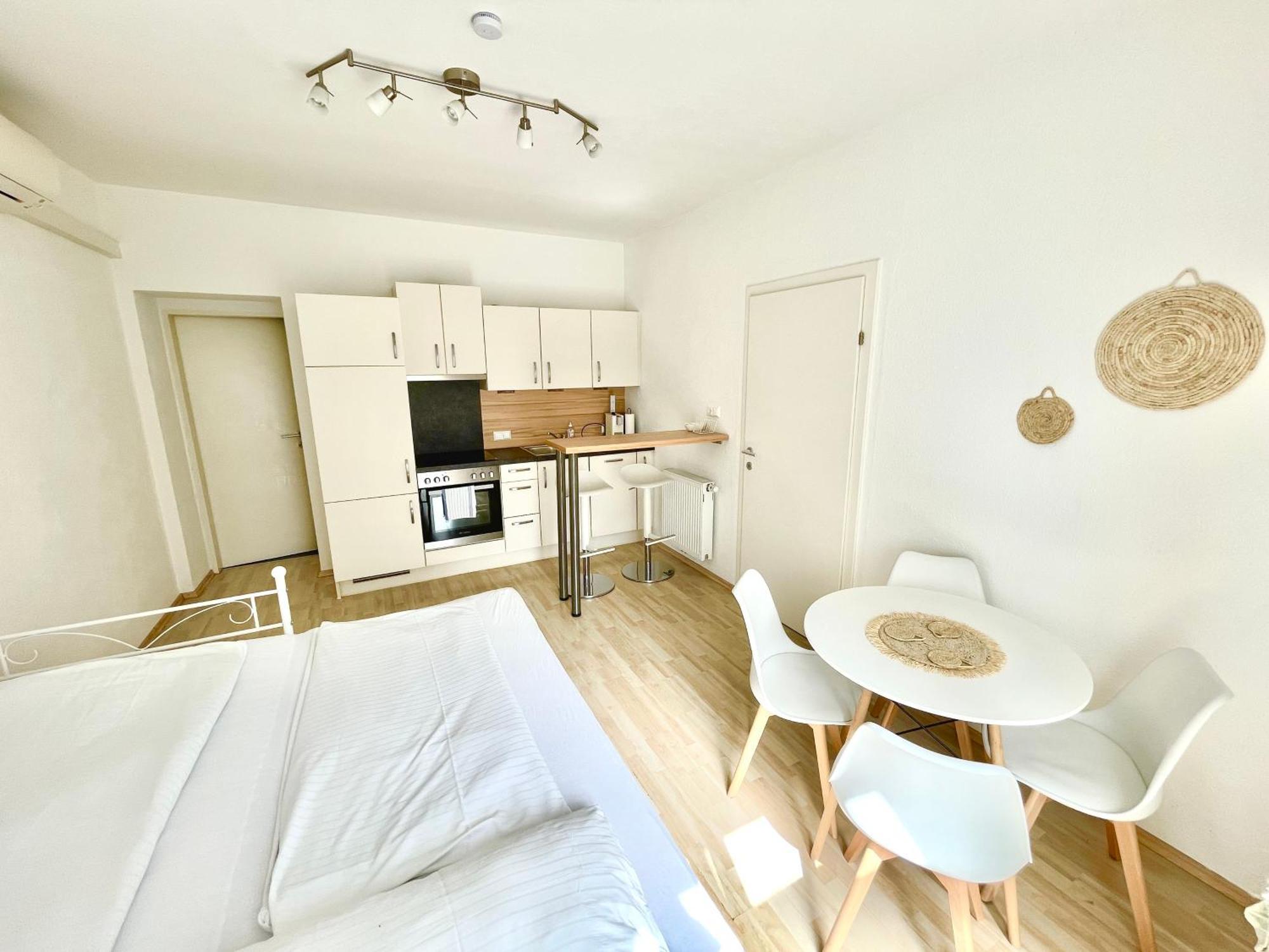 Contactless Self-Check-In - City Apartment Zum Wohlfuehlen Ans16 Graz Exterior foto