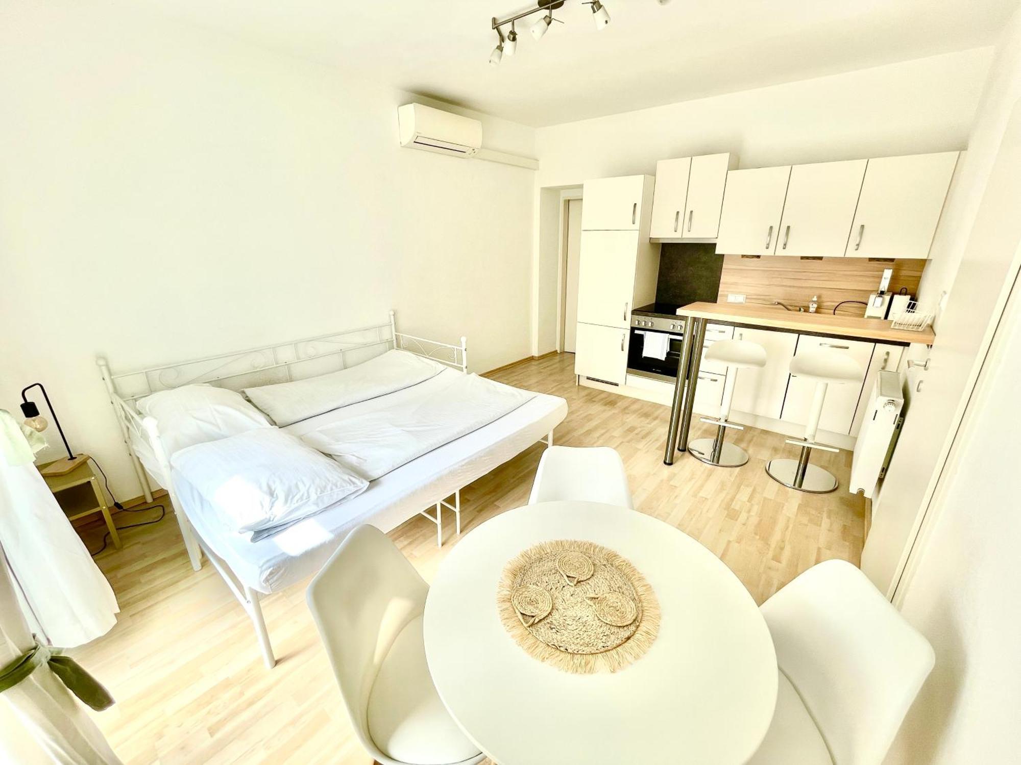 Contactless Self-Check-In - City Apartment Zum Wohlfuehlen Ans16 Graz Exterior foto